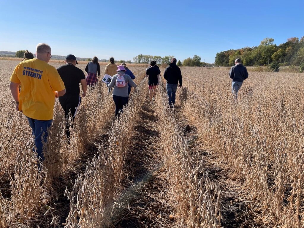Minnesota State University, Mankato students in-field experience at Stevensen Wetland Bank